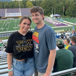 Meet your Posher, Zac